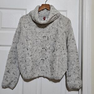 H&M Sweater